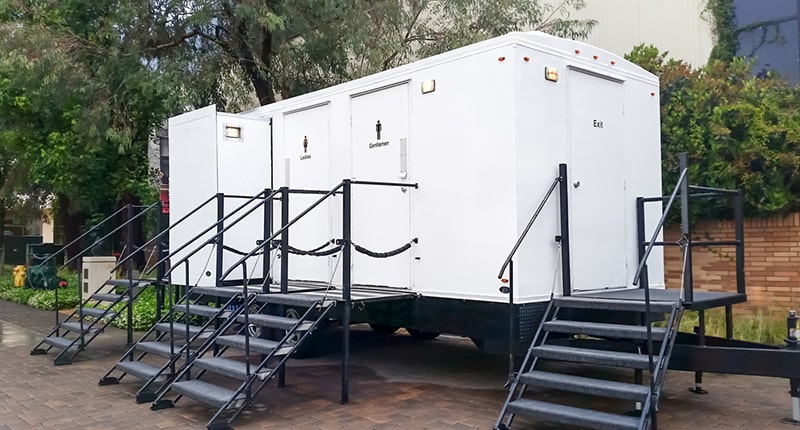 luxury restroom trailers are suitable for a wide range of events, including weddings, corporate gatherings, outdoor parties, and more